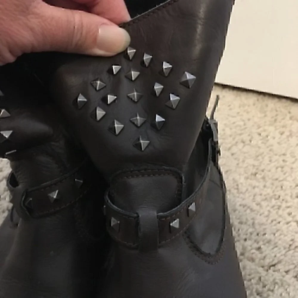 Girls Old Soles brown leather boots size EU 35